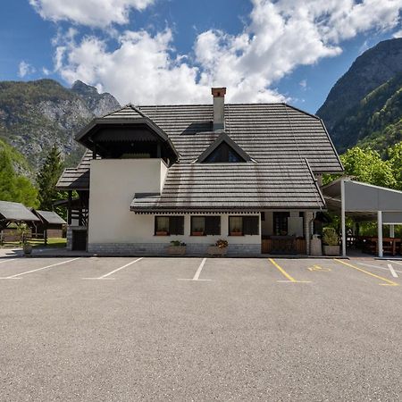 Metoja Apartment Soča Екстериор снимка