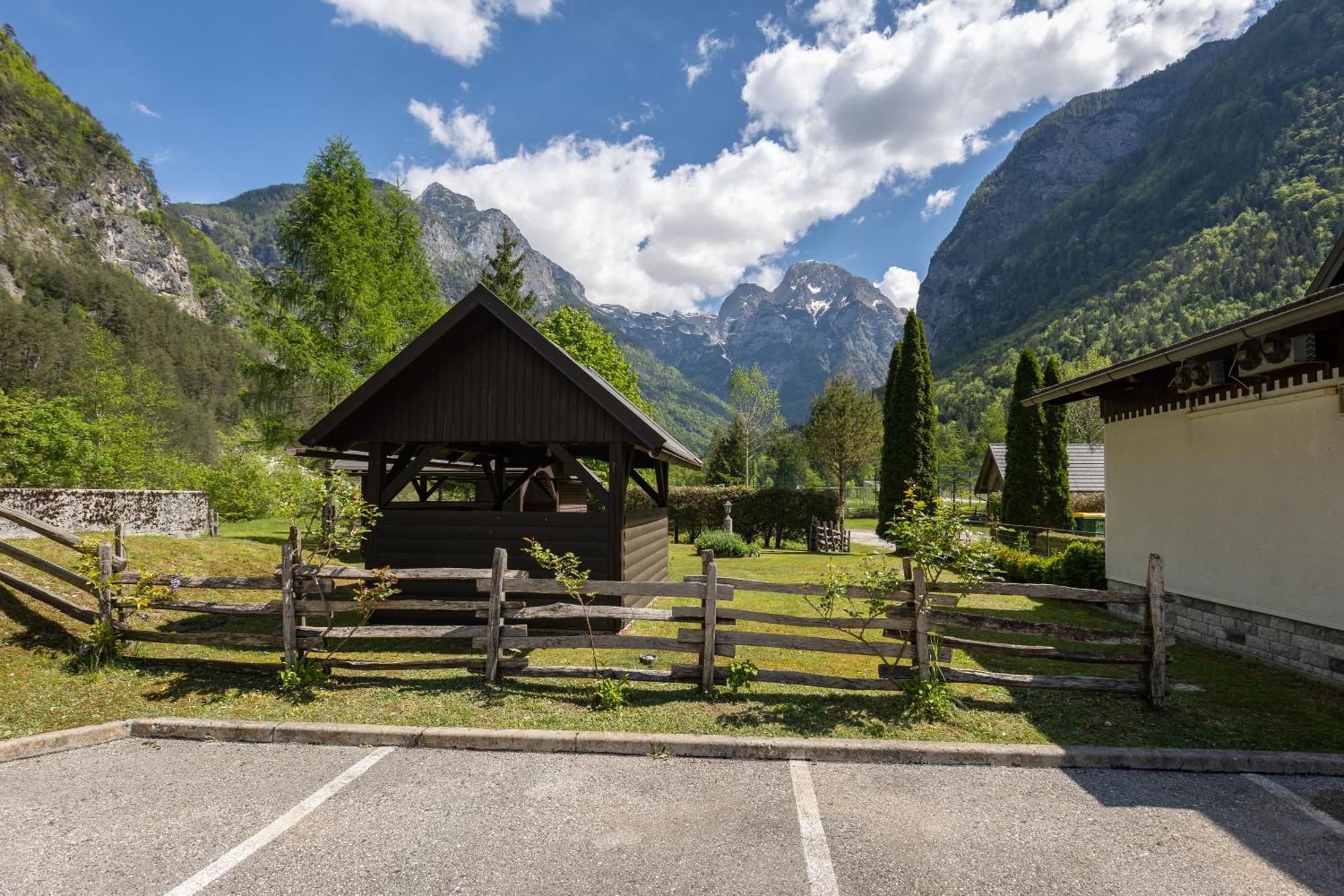 Metoja Apartment Soča Екстериор снимка
